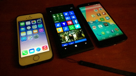 el nuevo Nexus 5 vs iPhone 5s y Lumia 1020